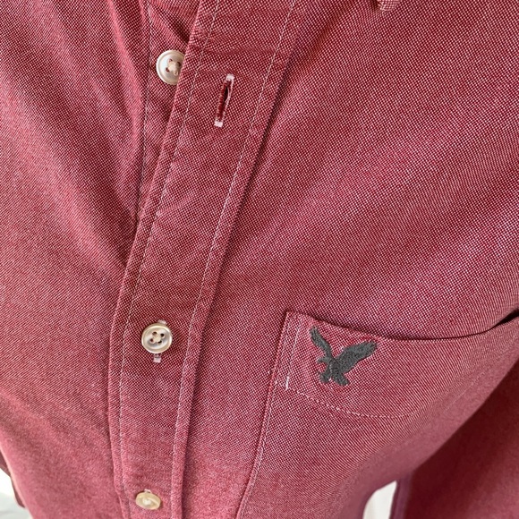 Red chambray button down shirt size small. - Picture 6 of 10